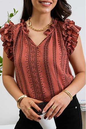 RUFFLED GEOMETRIC TOP