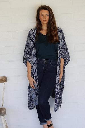 PLUS SIZE PRINTED KIMONO PLUS SIZE PRINTED KIMONO
