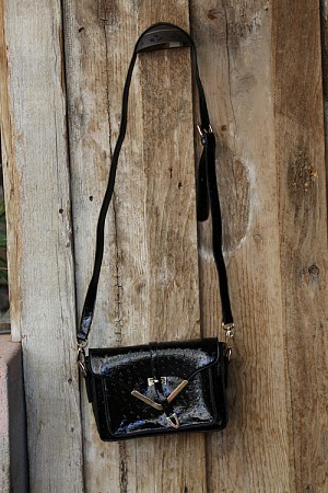 FAUX OSTRICH CROSSBODY BAG FAUX OSTRICH CROSSBODY BAG